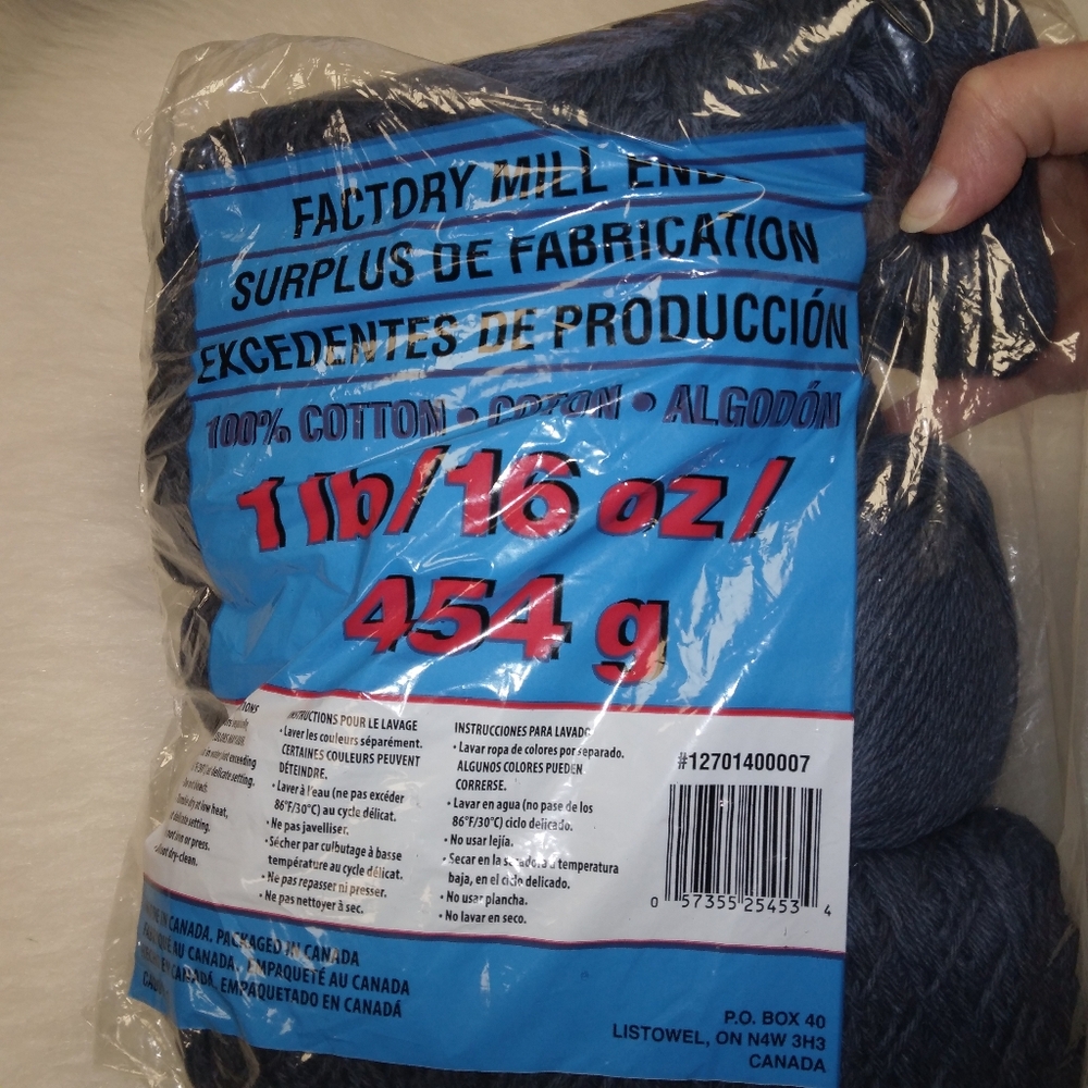 YARN FACTORY MILL ENDS 1 pound yarn, 100% cotton, NEW, Navy/Chatcoal